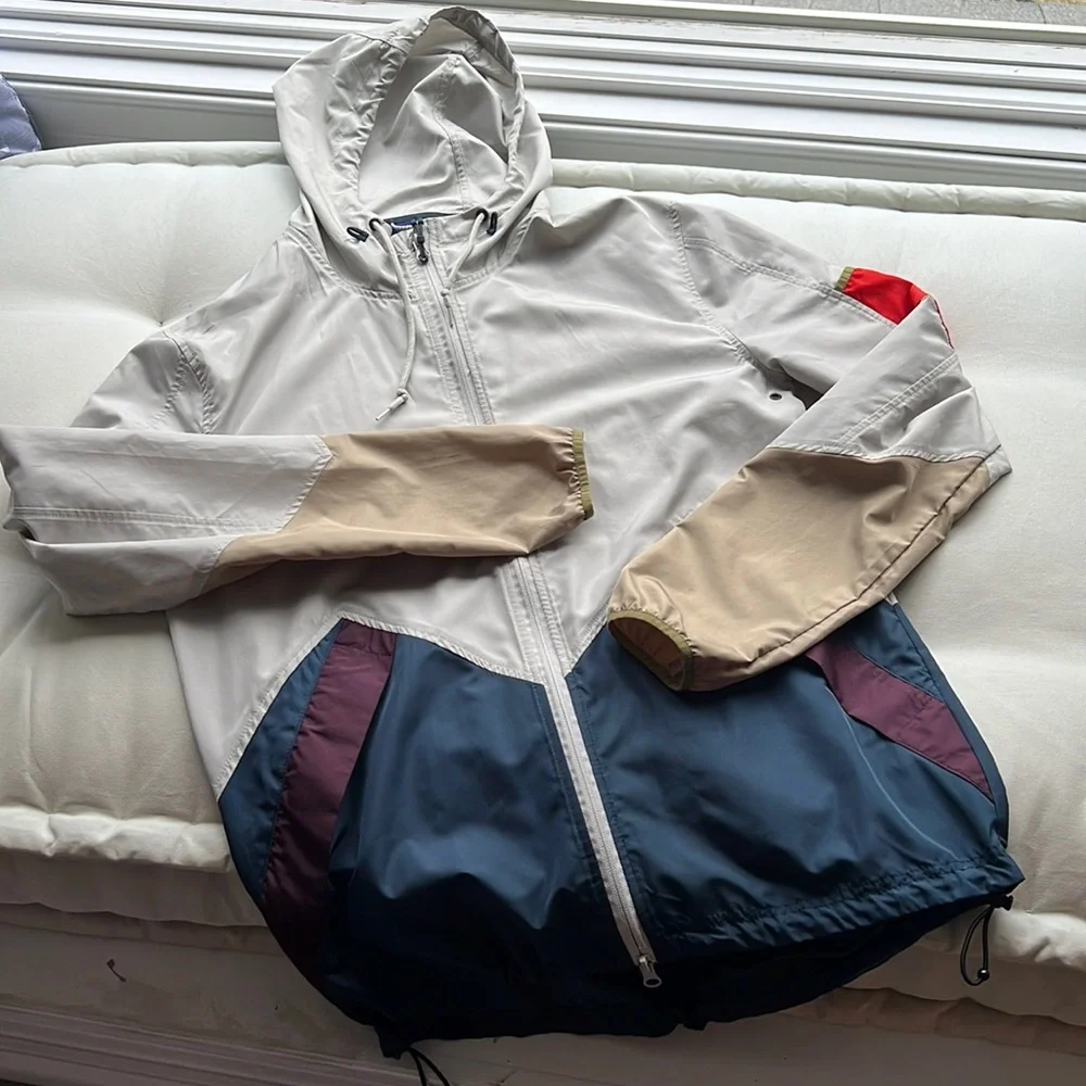 Without Walls light windbreaker, size XS (runs large), pocket on arm - Picture 1 of 7